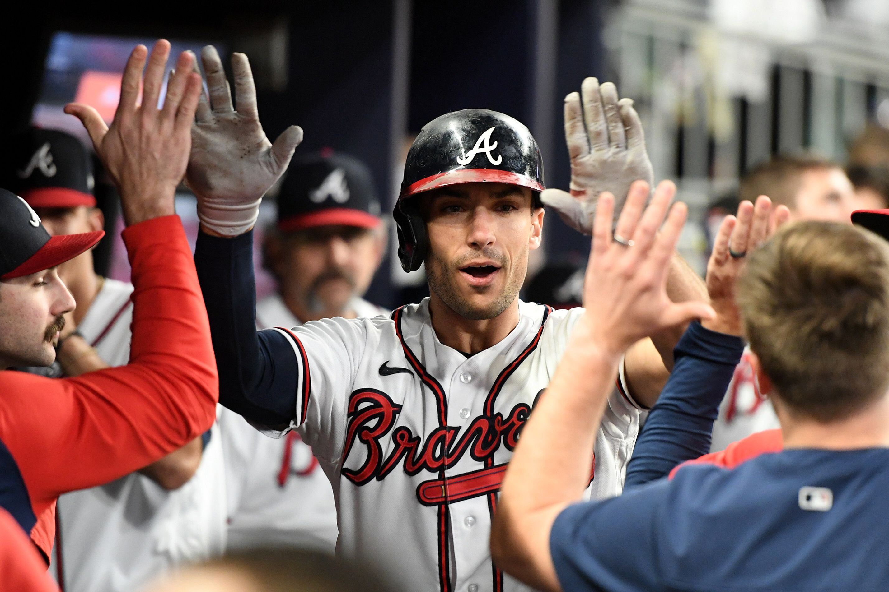 Braves clinch sixth consecutive NL East title with 4-1 win against Phillies  - Battery Power