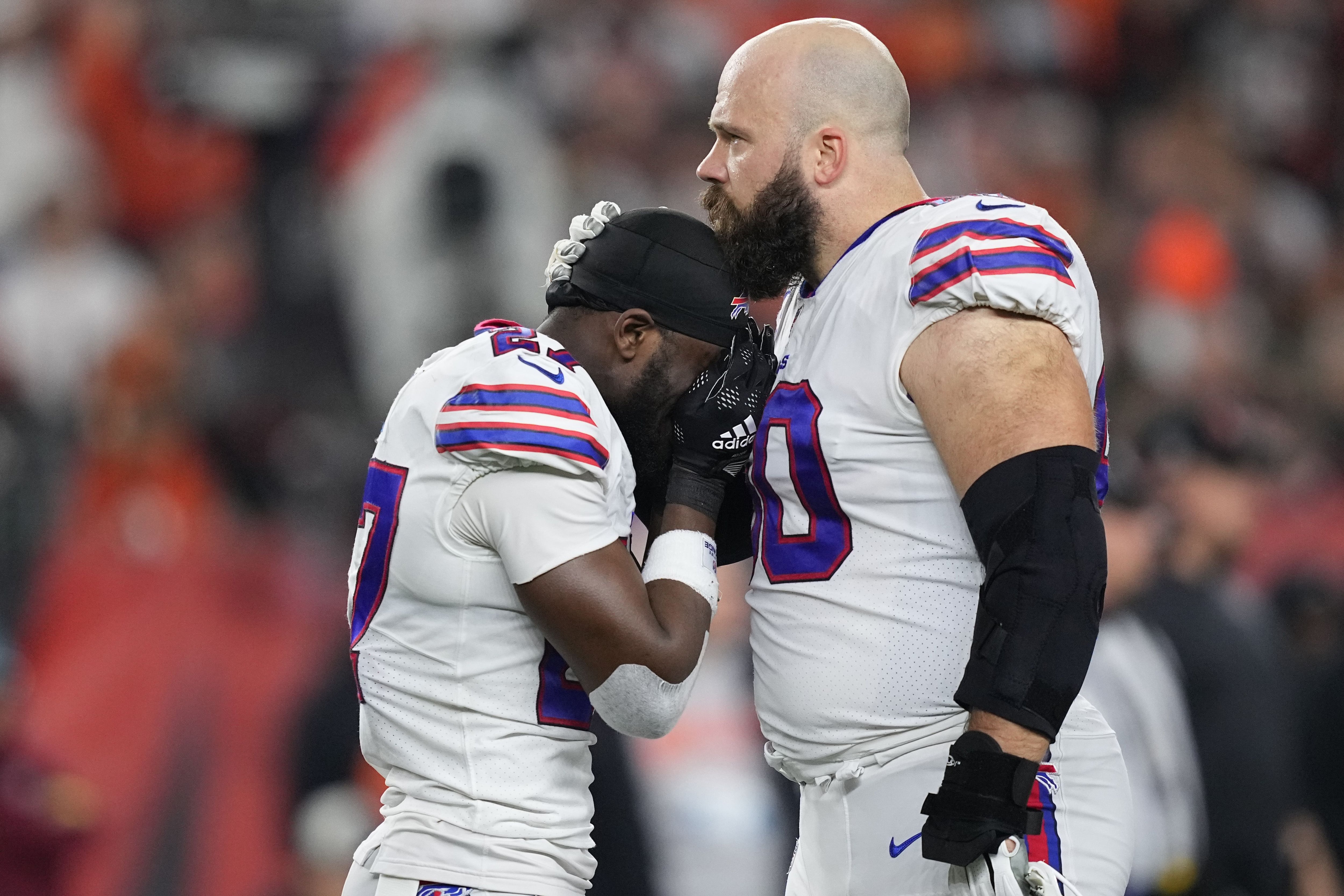 NFL teams honor Damar Hamlin in regular season finale, Bills teammate Hines  scores 2 kickoff return TDs in win – The Denver Post