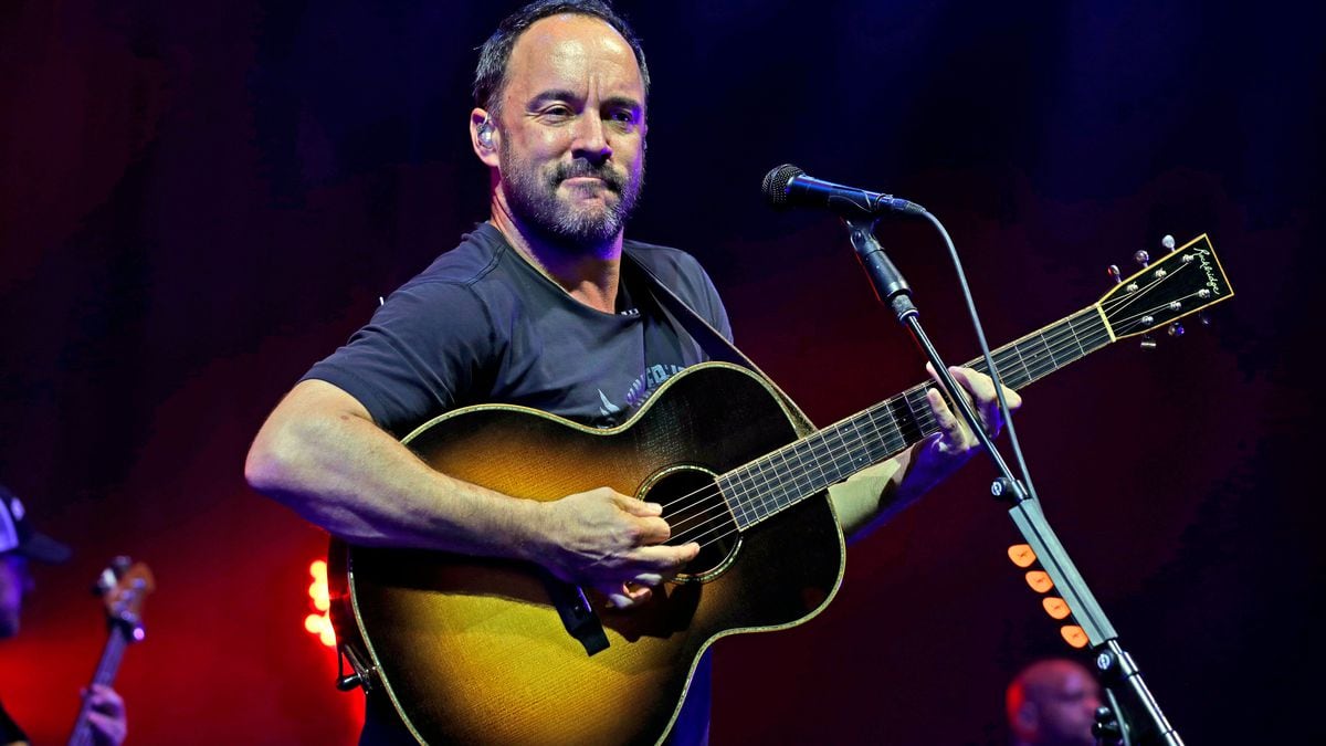 New songs drag down otherwise spirited Dave Matthews Band show at