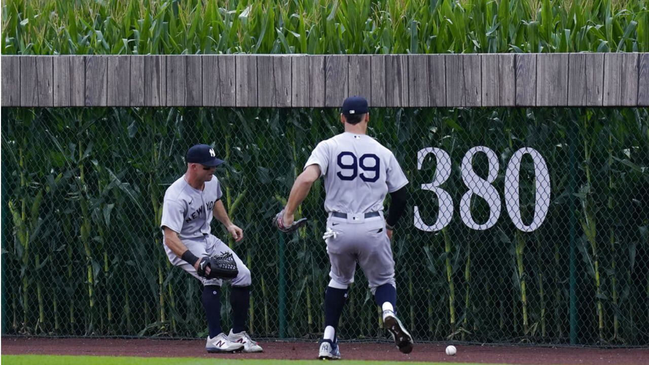 FOX Sports: MLB on X: The Reds will wear their 1919 throwback