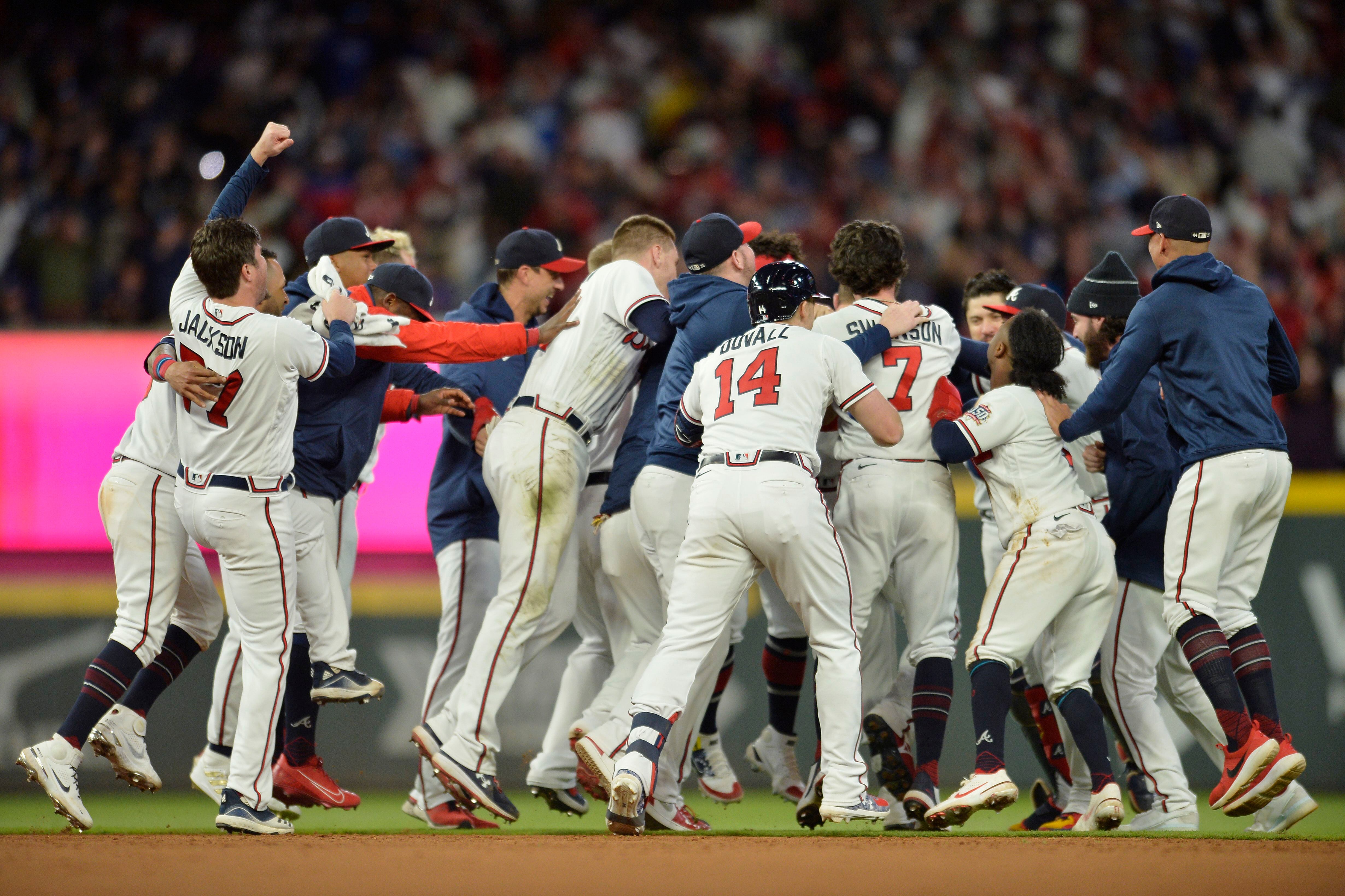 Unlikely hero delivers walk-off win for Braves