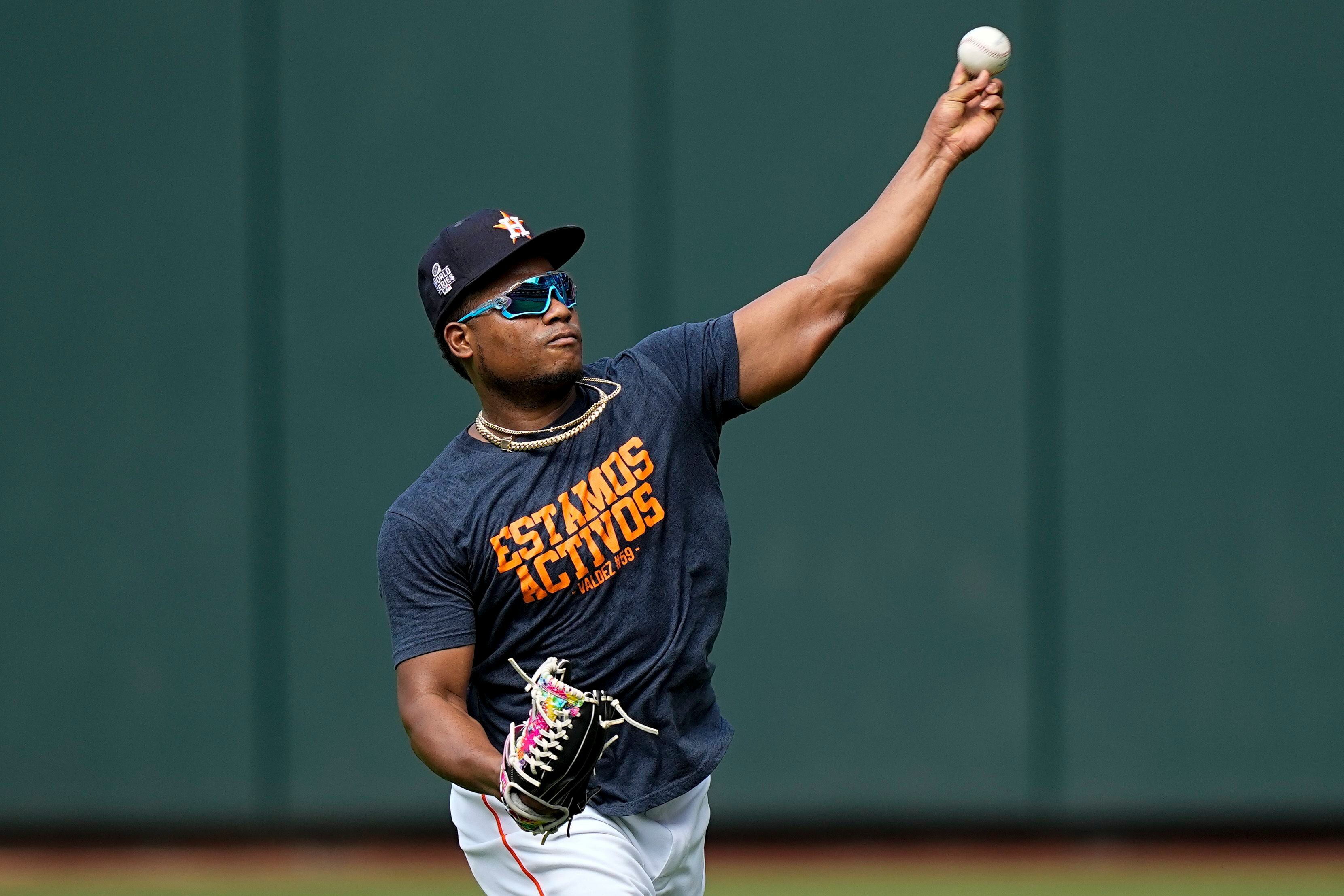 Astros swarm Braves early to level World Series at one game apiece, World  Series