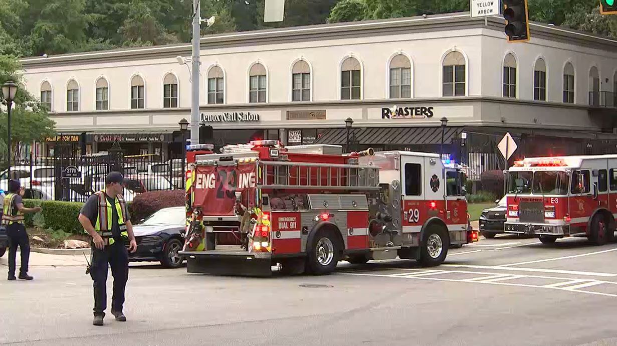 Armed robbery suspect shot by police outside Lenox Square – 95.5 WSB