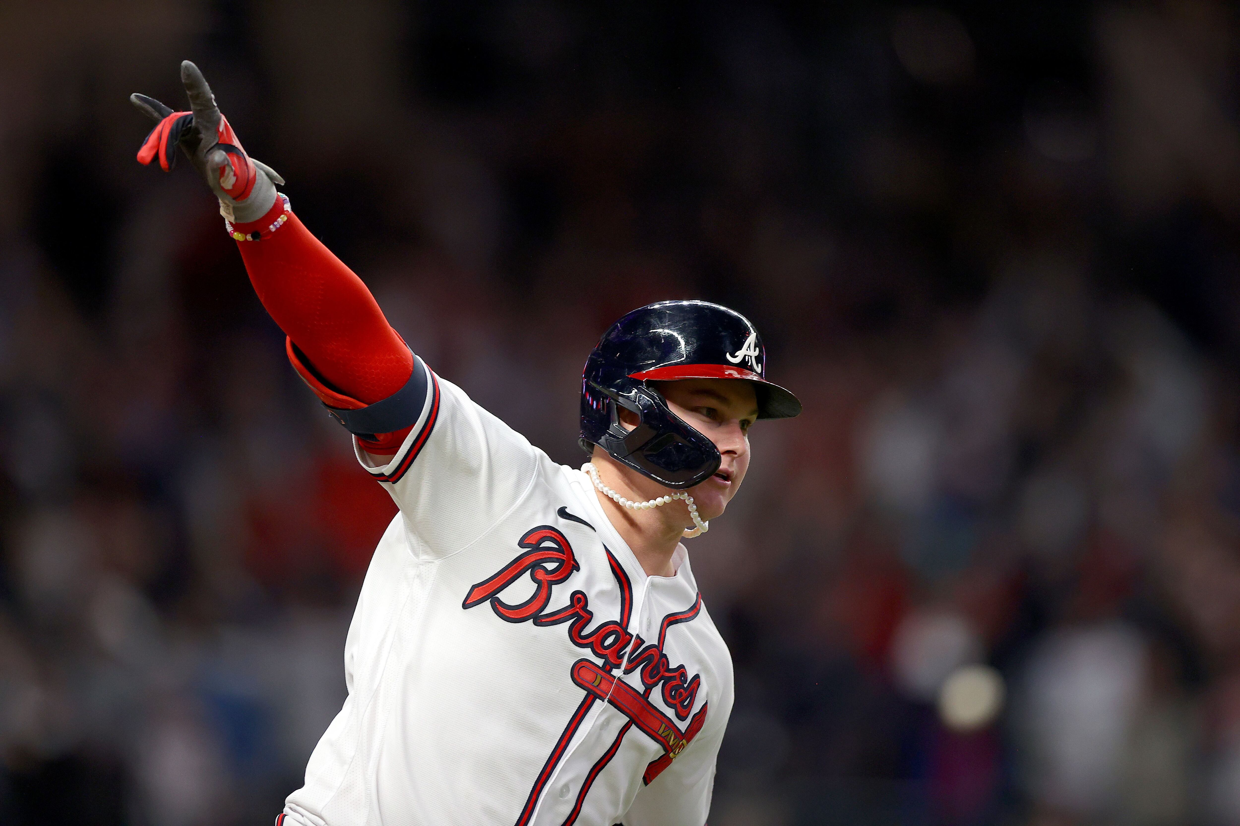 Eddie Rosario's big night, walk-off single leads to Braves win in Game 2 –  WSB-TV Channel 2 - Atlanta