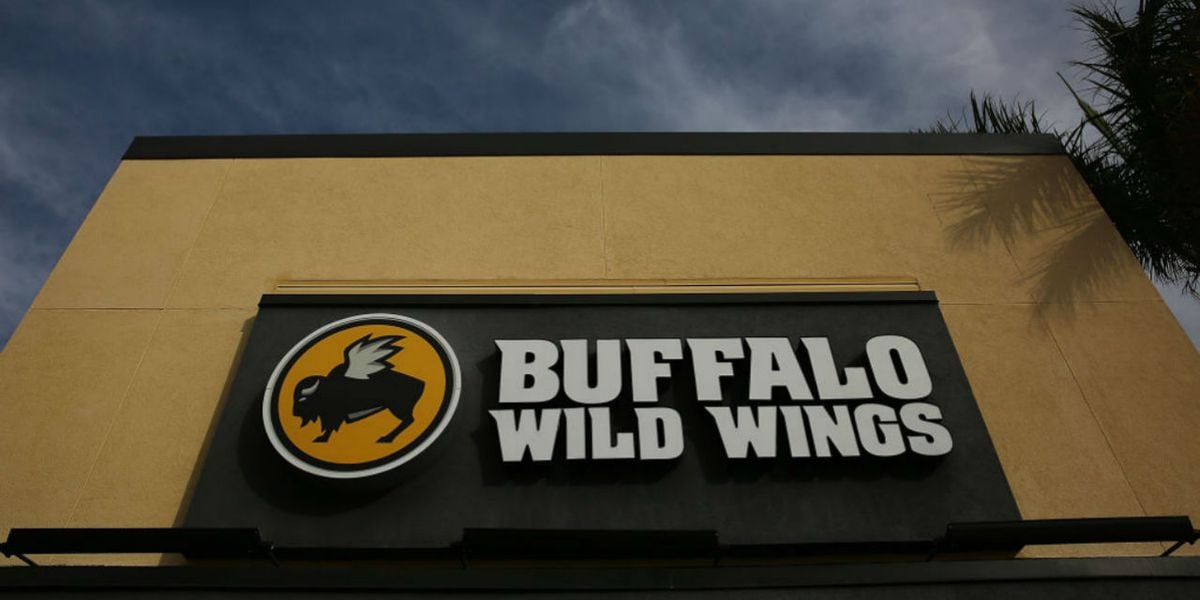 Rat Falls From Ceiling Onto Customer S Table At Buffalo Wild Wings