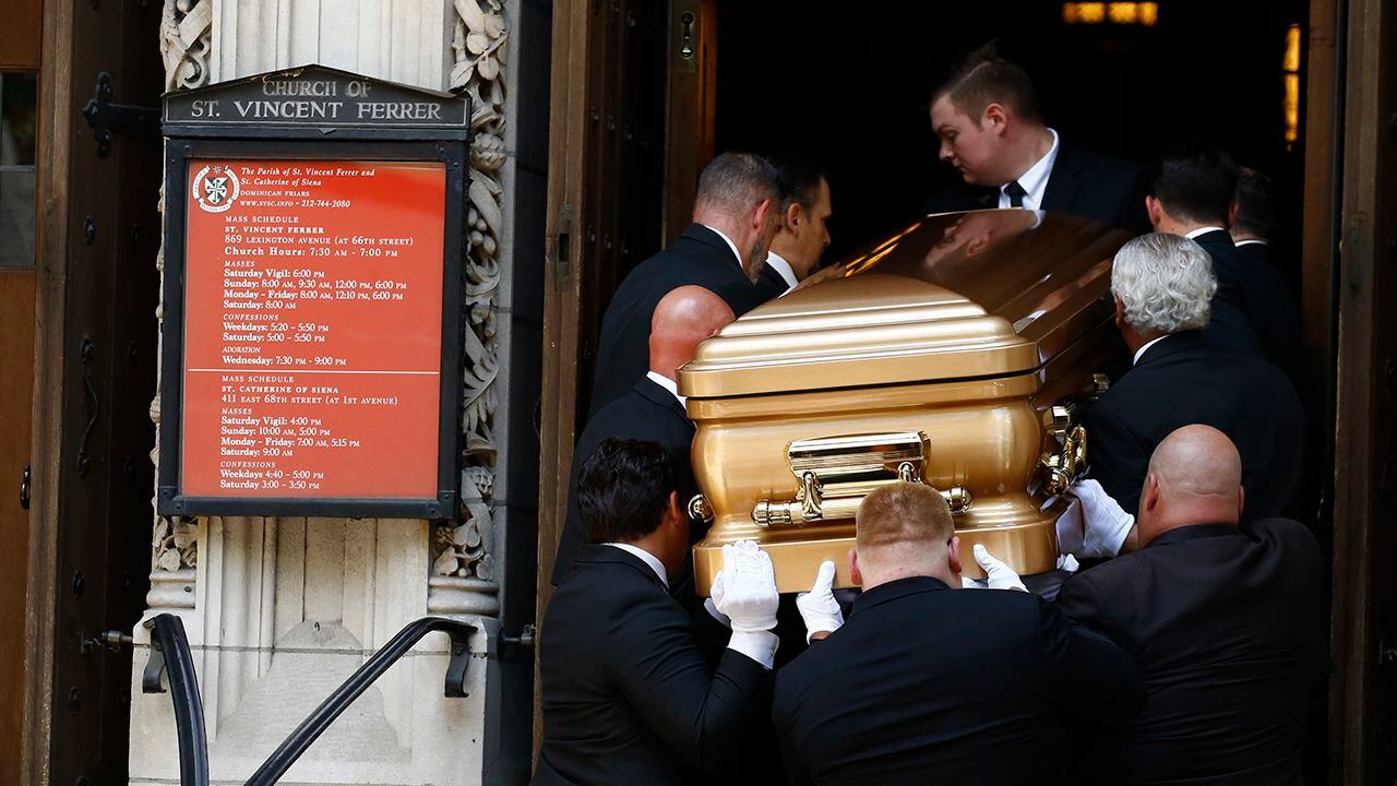 Ivana Trump mourned at Upper East Side funeral