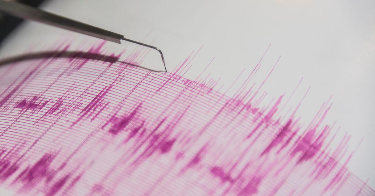 A small earthquake measuring 1.8 on the Richter scale near Lake Lanier shakes a few neighborhoods